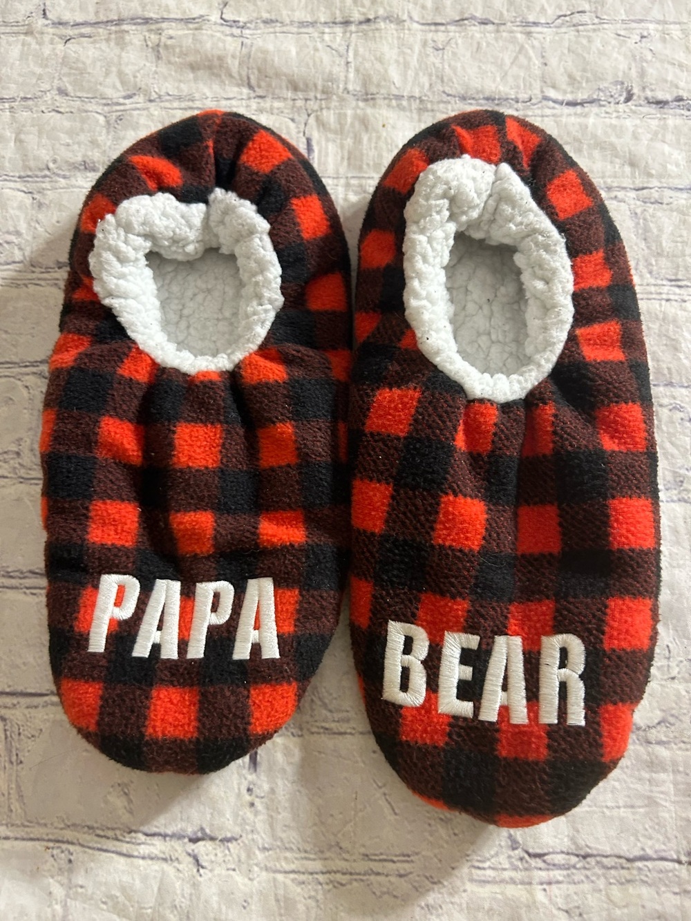 PAPA BEAR BUFFALO PLAID FOOTIE SLIPPERS FITS MENS 11-12